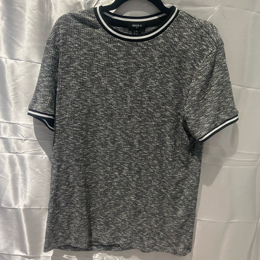 Like New - Forever 21 super soft sweater tee